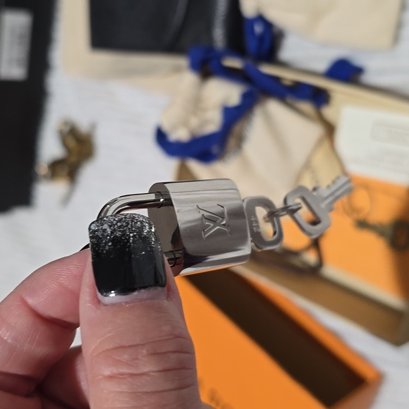 Louis Vuitton Silver Lock and Keys Set with LV Pouch - Picture 3 of 6